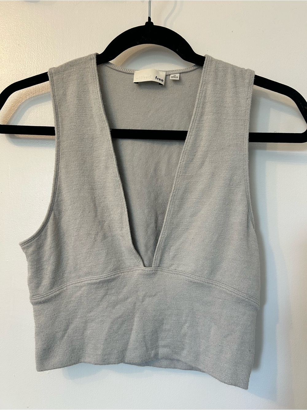 Wilfred Free Gray Deep V-Neck Knit Crop Tank